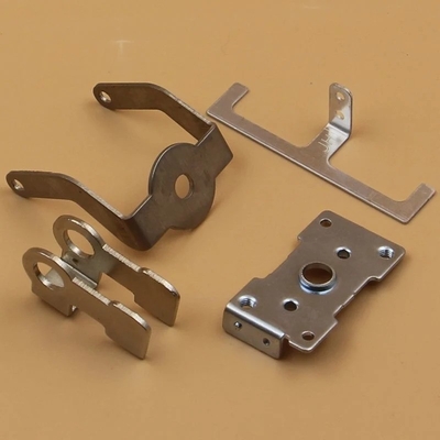 Produtos de hardware de precisão de fornecimento direto em aço inoxidável com clips metálicos personalizados