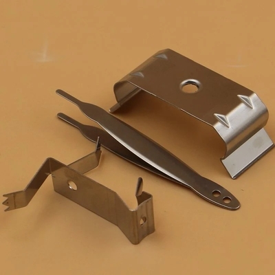 Produtos de hardware de precisão de fornecimento direto em aço inoxidável com clips metálicos personalizados