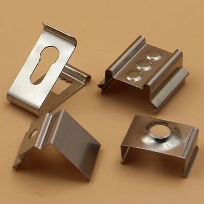 Produtos de hardware de precisão de fornecimento direto em aço inoxidável com clips metálicos personalizados