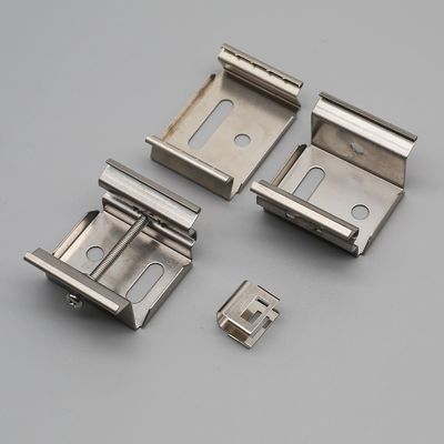 Produtos de hardware de precisão Partes de estampagem em fábricas para moldes de perfuração de metais sob medida