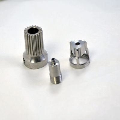 Partes e serviços de hardware de estampação de aço inoxidável OEM CNC personalizados para processamento