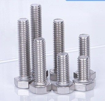 Nozes e parafusos de aço inoxidável revestidos em pó para processamento de peças de hardware CNC
