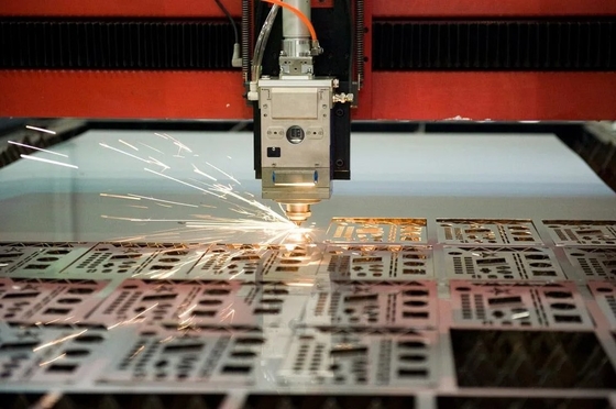 Fabricação de chapas metálicas de aço inoxidável para componentes de hardware CNC OEM