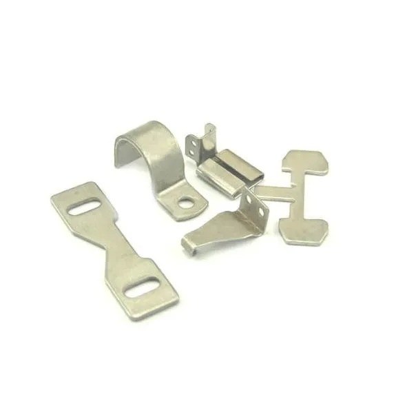 Componentes metálicos de chapa electrónica personalizados de aço inoxidável para estampação por estampação combinada